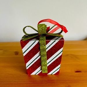 Ashland Christmas collectibles ornament - glittering present box